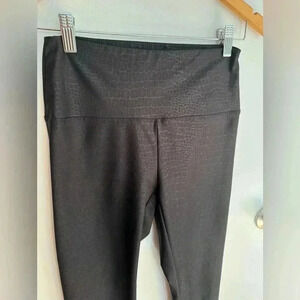 Women’s black leopard print leggings by Wild Fable size XS